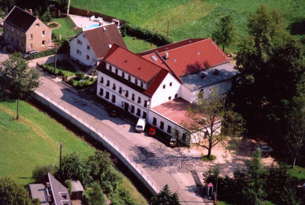 Landhotel Goldener Lowe Mit Pension Am Taurastein Burgstadt ภายนอก รูปภาพ